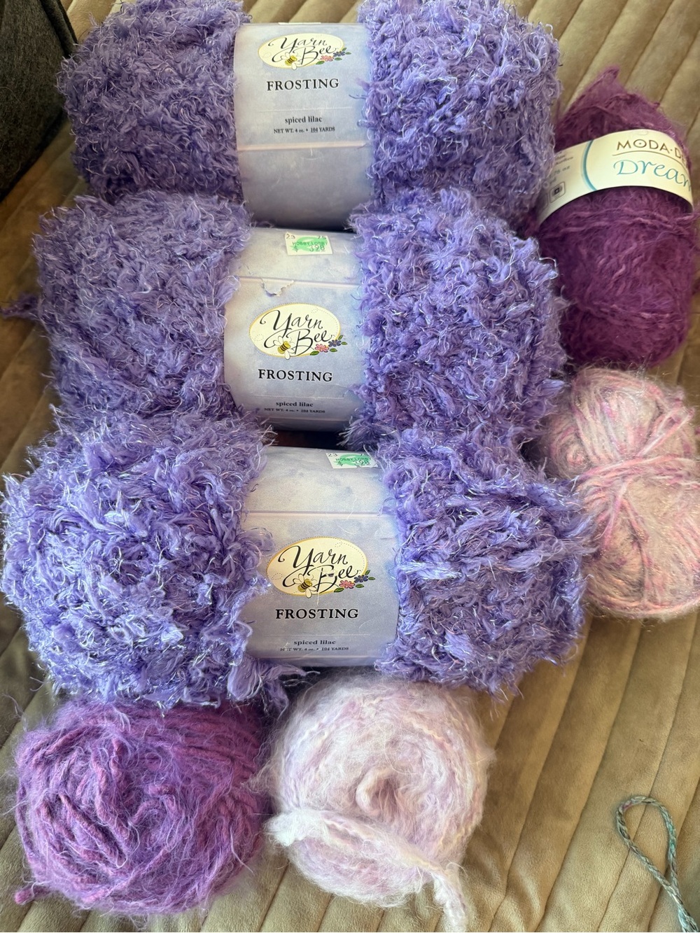 Yarn Bee Frosting Plush Eyelash Yarn in Spiced Lilac